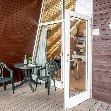 2 Bedroom Lovely In Feriehus