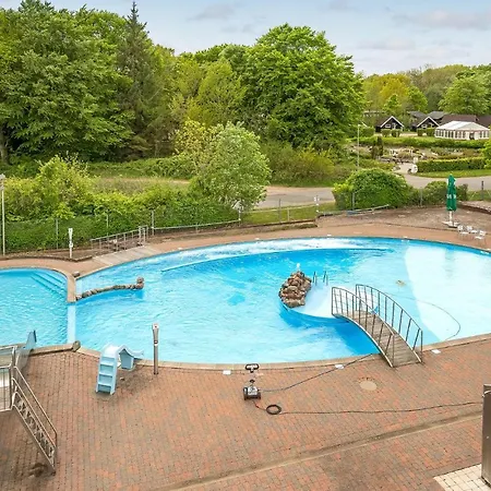 2 Bedroom Lovely In